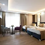 Grand Bagoz Lägenhetshotell 2*